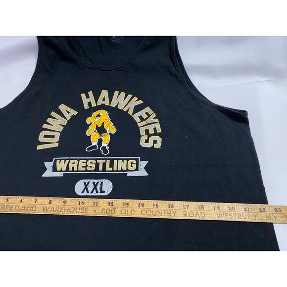 University of Iowa Tank Top Men’s XL Black Yellow Champion Sleeveless Hawkeyes - Picture 4 of 9